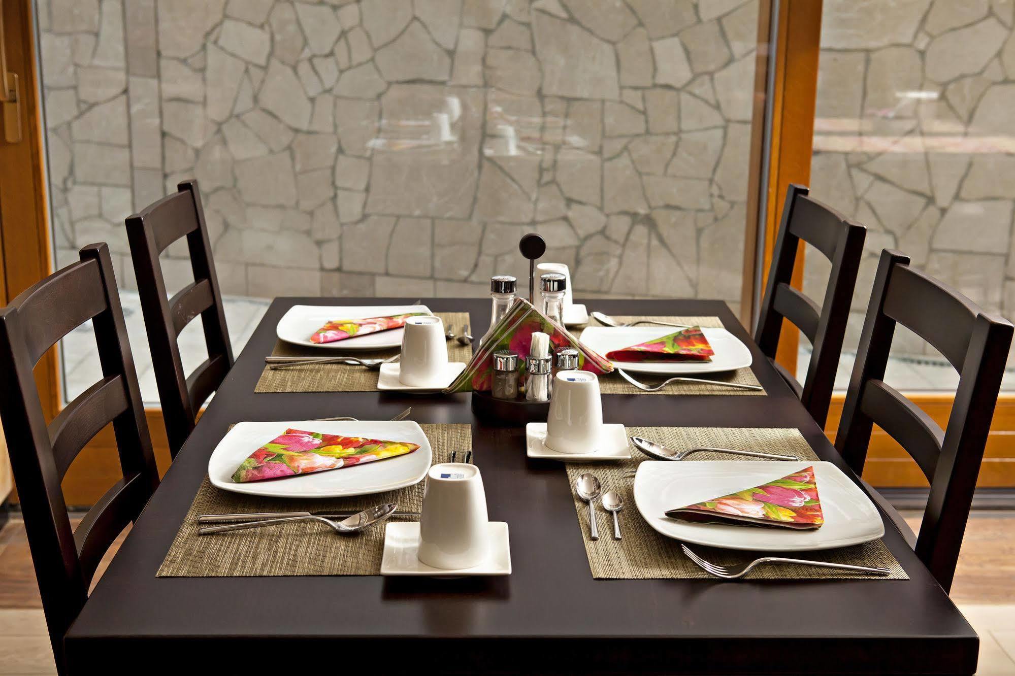 סראייבו Hotel Aziza מראה חיצוני תמונה