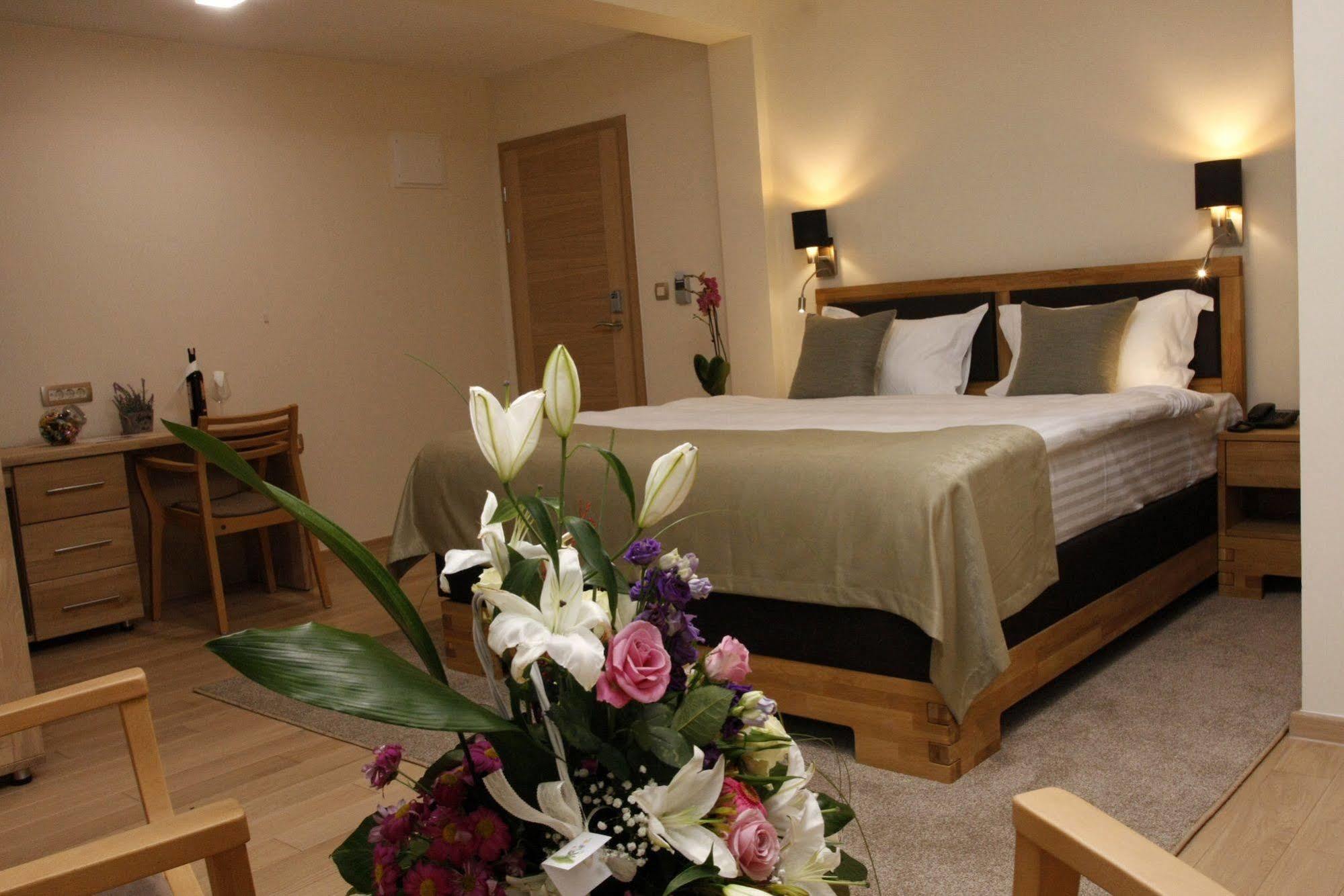 סראייבו Hotel Aziza מראה חיצוני תמונה